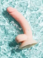 Lifelike Lover Classic Realistic Dildo 6 Inch - Image 5