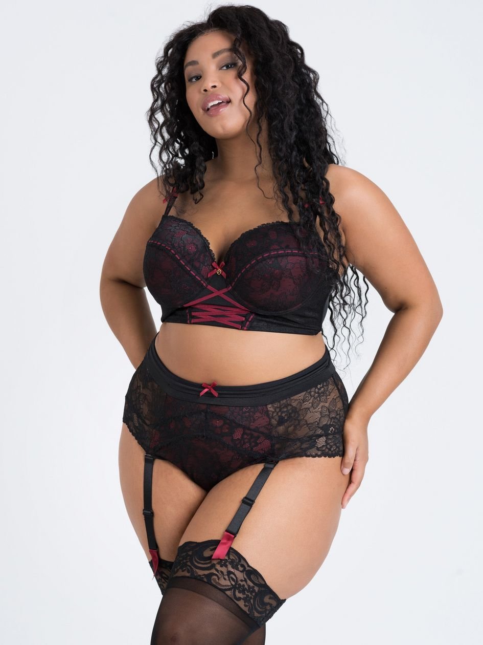 82745.jpg Lovehoney Plus Size Twilight Rose Black Lace Bra Set - Image 1