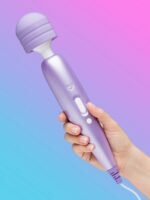 Lovehoney Classic Wand 2.0 Extra Powerful Multispeed Mains Powered Wand Vibrator - Image 2