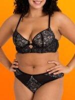 Lovehoney Plus Size Parisienne Charm Black Lace Crotchless Bra Set - Image 3