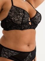 Lovehoney Plus Size Parisienne Charm Black Lace Crotchless Bra Set - Image 6